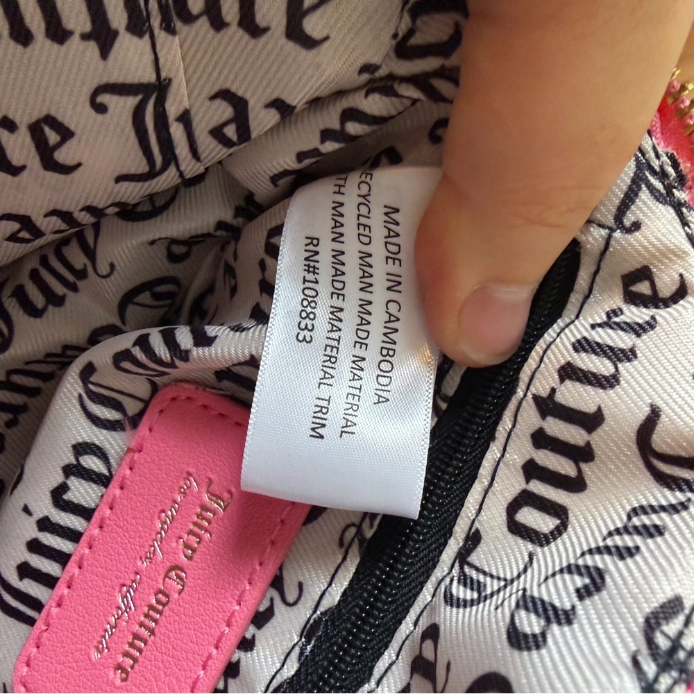NWT Juicy Couture Monogramed Adjustable Crossbody Bag With Gold Accents - Picture 9 of 9